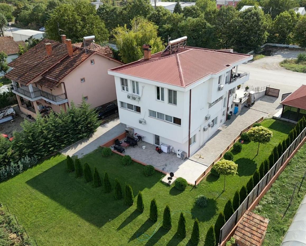 קומאנובו Villa Family מראה חיצוני תמונה
